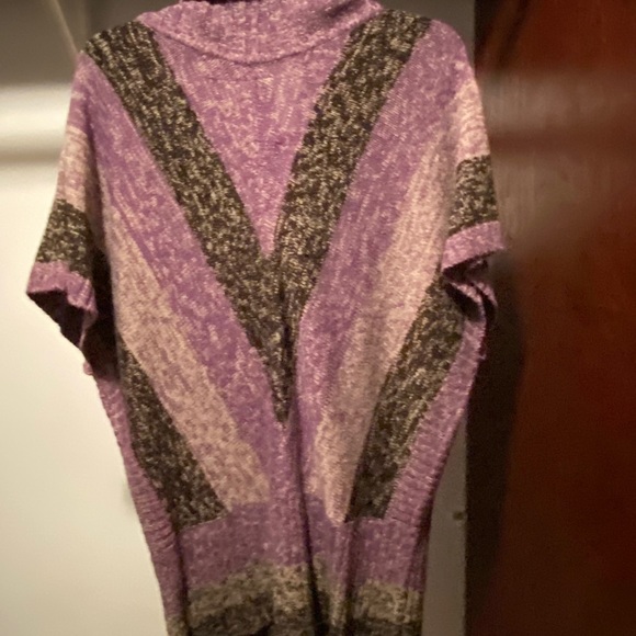 Sweater - Picture 2 of 4